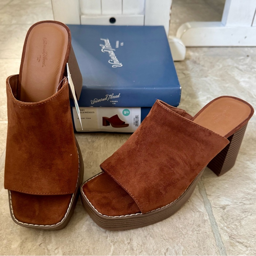 Universal Thread Women's Cognac Suede Gabby Platform Mules